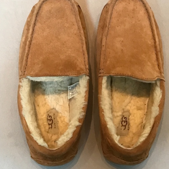 UGG Australia Ascot Tan Slippers, Size 10 Men's, Style 5775 - Picture 2 of 8